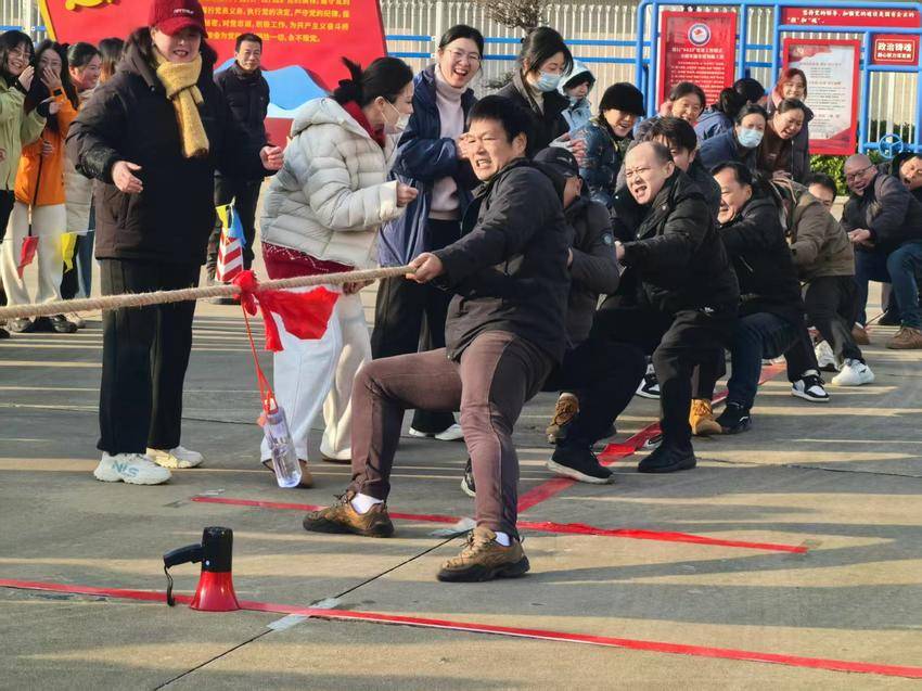 保供水、优服务、强职工 孝感市供水人践供水初心担国企使命(1).docx