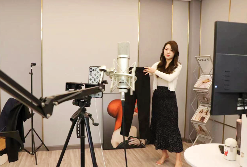 天门纺织服装电商产业：跨越发展，打造行业新标杆.docx