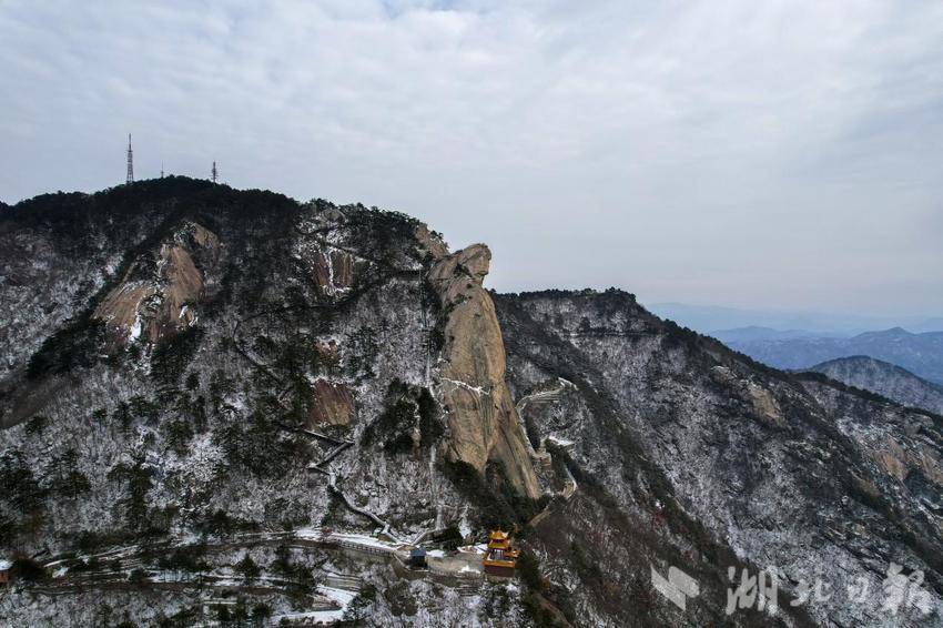 龟峰山四季.doc