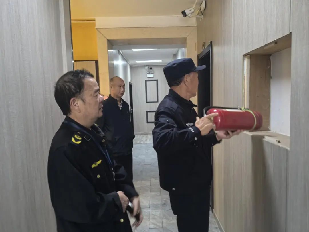 龙湾镇：多部门联动出击净化社会文化环境- 湖北日报新闻客户端