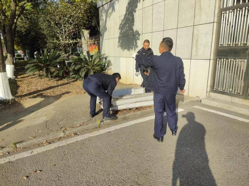 罗家桥街道开展“三小一堆”治理(1).docx