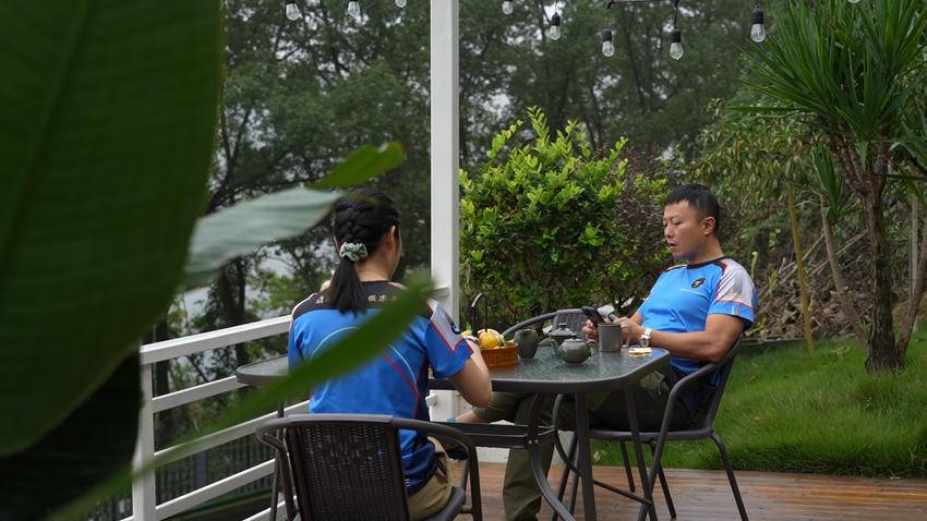 宜昌长阳：渔民上岸开民宿 清江畔转型新景.doc