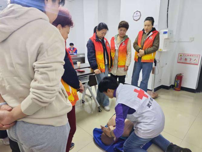 练就救护本领 守护邻里平安.docx