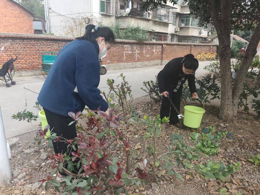 12.5黄州区赤壁街道江北社区召开创文工作推进会.docx