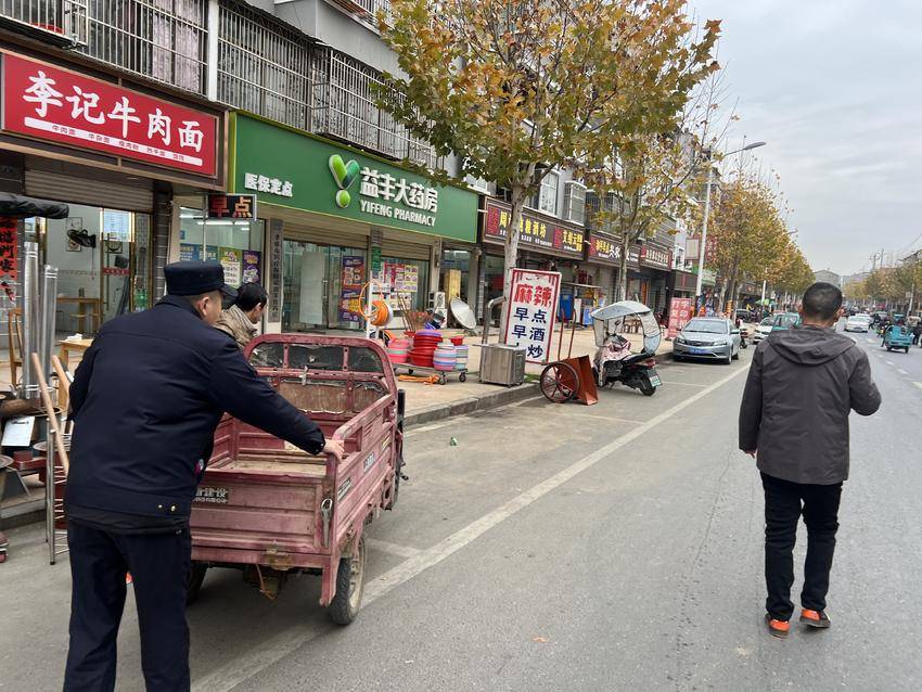 安陆市巡店镇规范日常管理，提升集镇文明水平.doc