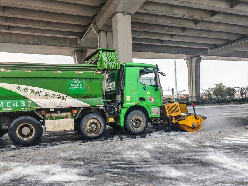 【特别策划】雪夜坚守，二航人在行动--三公司.docx