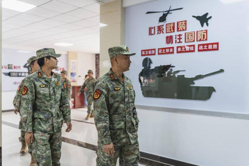 11.4  新闻稿（普通民兵连试点建设改稿）.docx