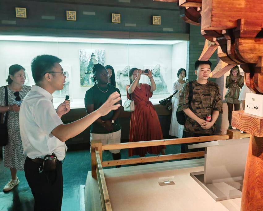 外籍博主Tesso龙哥武当山采风创作 沉浸式体验武当文化魅力(3).docx