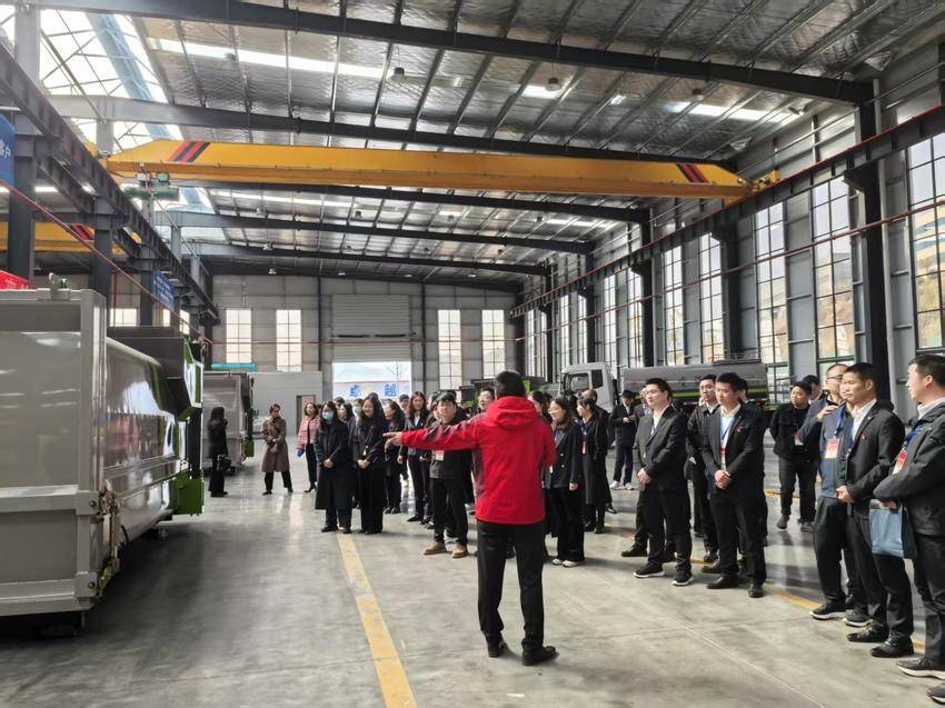 实地观摩强担当 实干笃行谱新篇.doc