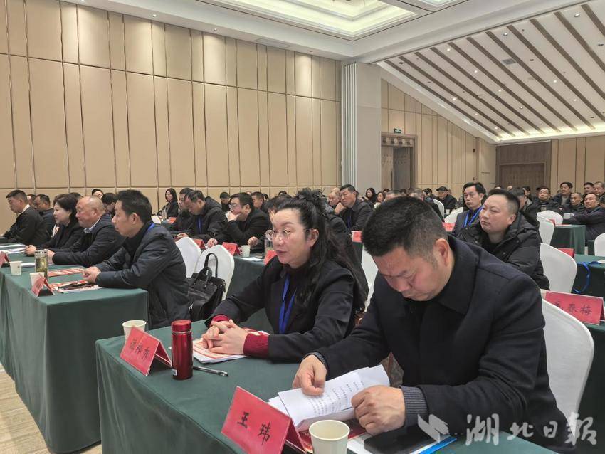 话乡情、看发展、谋振兴水坪镇召开2025年返乡能人座谈会.docx