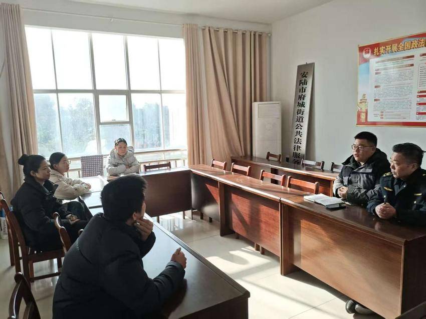 房屋漏水引纠纷 人民调解化干戈.docx