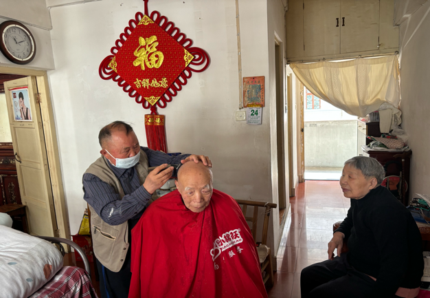1_20250325微光聚暖长堤巷  便民服务润心田(1).docx
