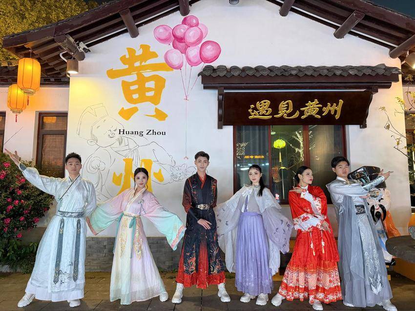 东坡文化盛宴引客来，黄冈元旦文旅市场火热开局.docx