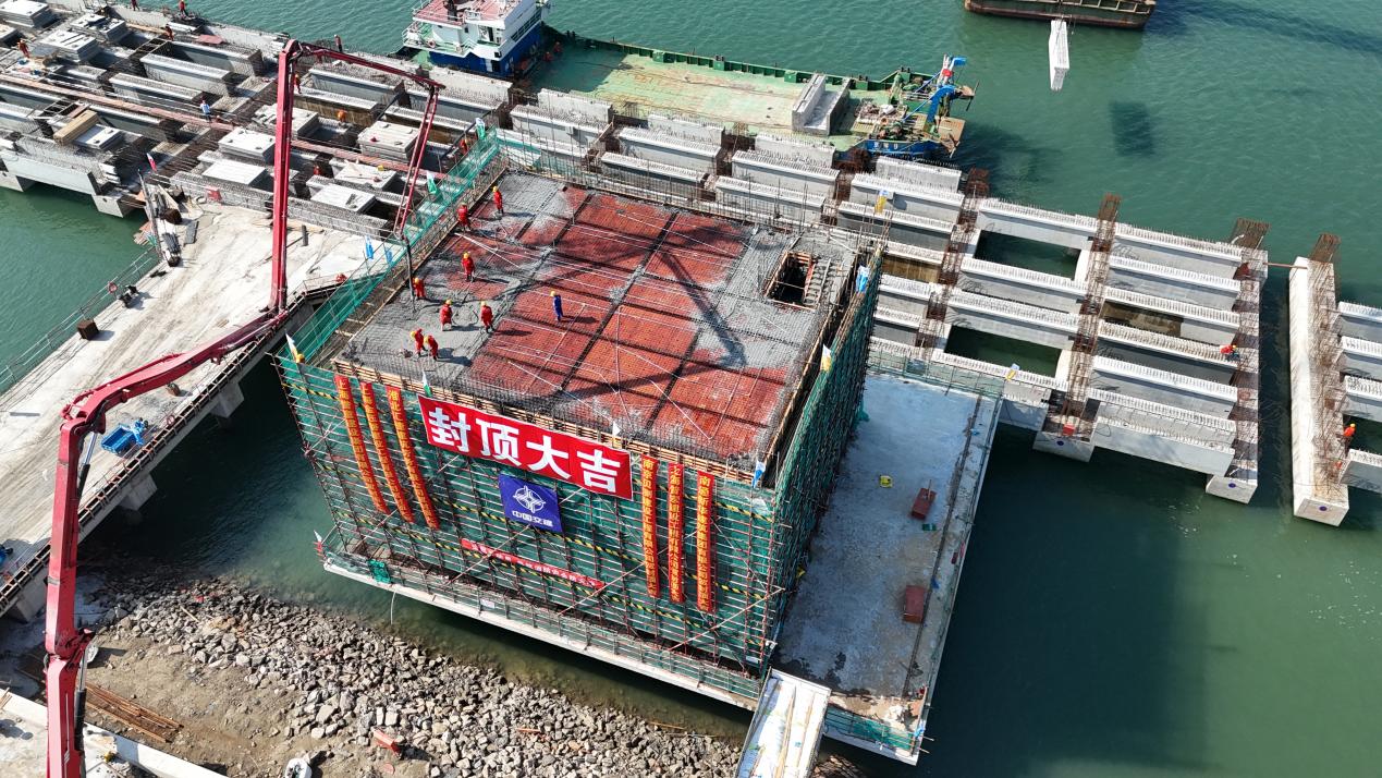 【一线传声】中交二航局惠生码头项目2号变电所顺利浇筑封顶.docx