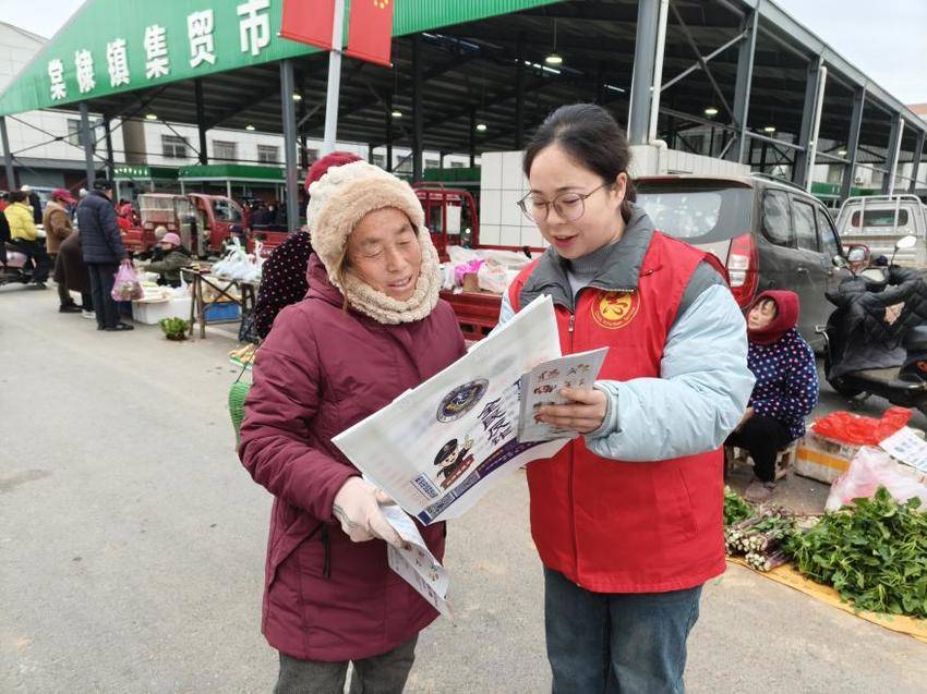 安陆市棠棣：“平安早市”让宪法宣传接地气.docx