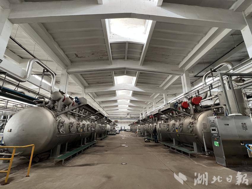 湖北嘉麟杰：按下“快进键” 加足马力赶订单(2).doc