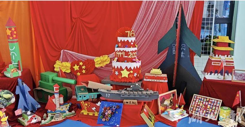 利川市第二民族实验幼儿园第二届亲子运动会宣传稿.docx