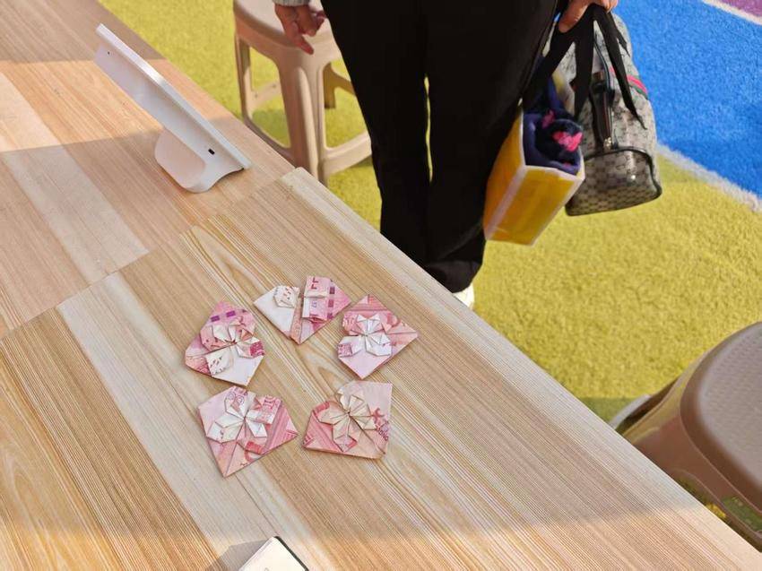 2025.10.29【美好丰润园】众志绘就家园新景，爱心铸就幸福之基【美好丰润园】众志绘就家园新景，爱心铸就幸福之基.docx