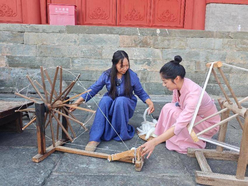 《武当雅集》之“三丰遇真”.docx