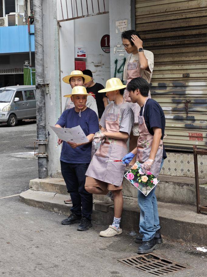 艺术邂逅社区，旧墙披上“新衣裳”.docx