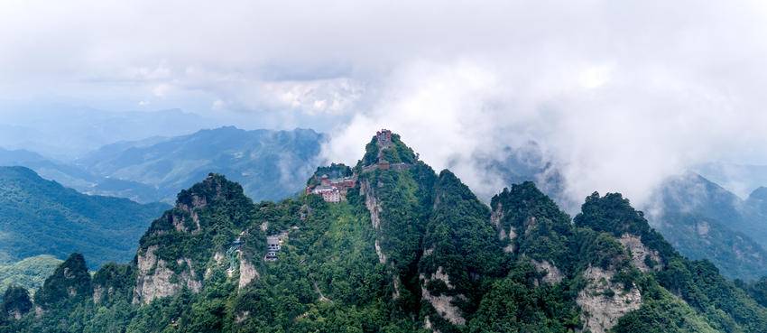 武当山国家地质公园。 通讯员 刘昆 摄