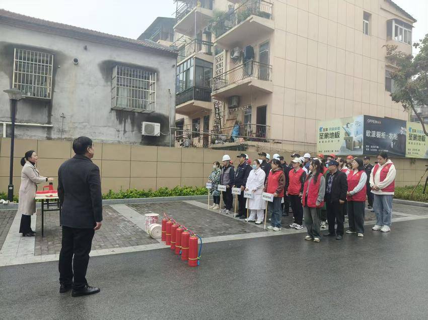 安陆市府城街道儒学社区：四方联动筑牢安全防线，提升消防救援应急能力.doc