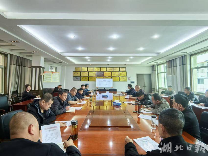 应城农业部门以会代训大力推广地膜科学使用回收项目