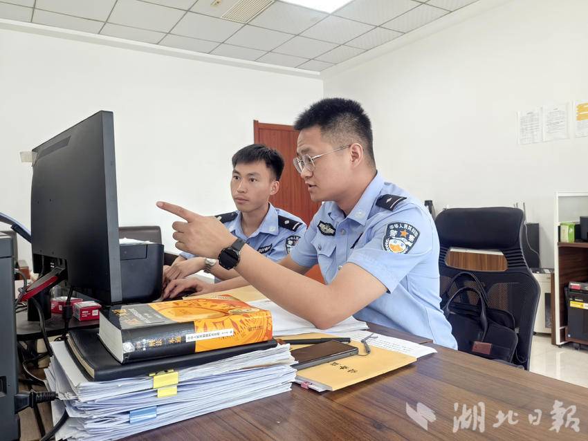 （法制民警监督指导办案）