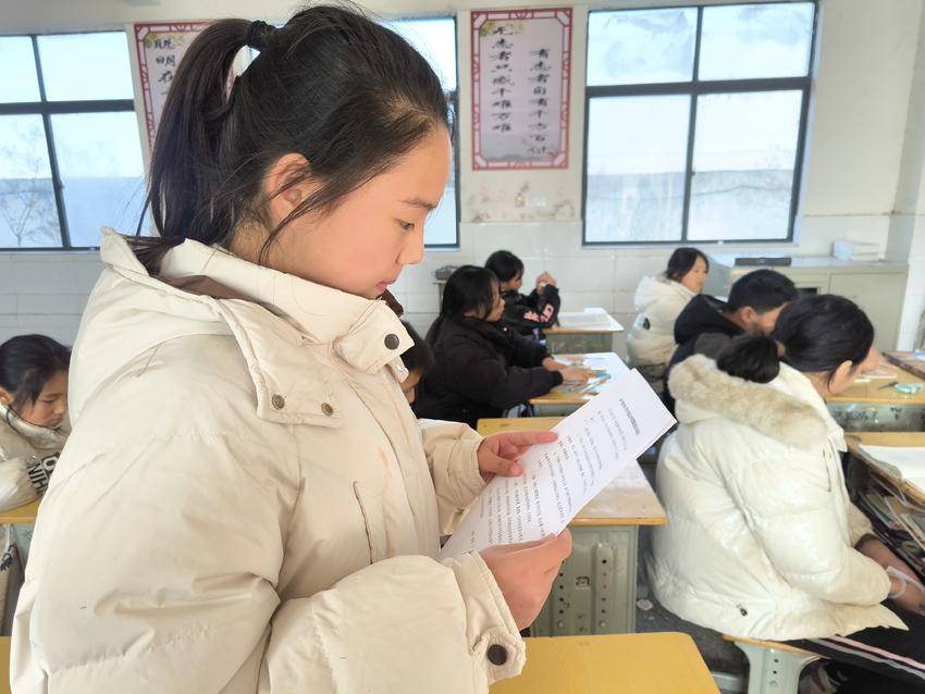 护航成长，向欺凌说“不”——光明小学举办预防欺凌主题班会通讯稿.doc