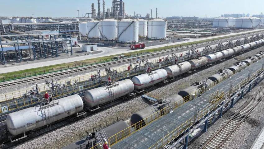 向新而行 以质致远-——湖北铁路运营公司交出2025年高质量发展新答卷.doc