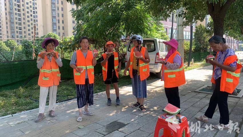 新市民公司多措并举  全力保障户外一线工作者“平安度夏”.doc