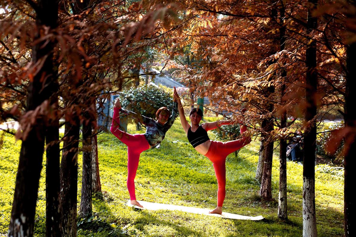 翩翩起舞（盐阳女神广场）