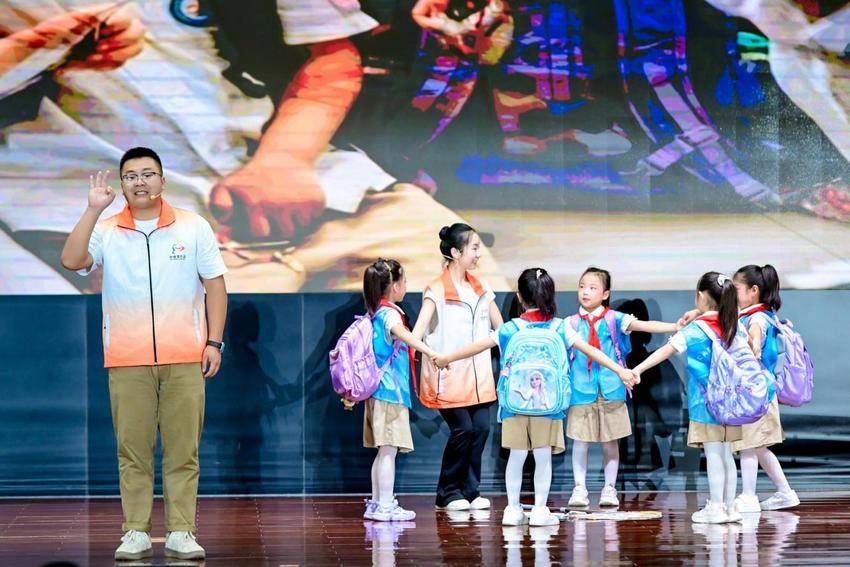 （新闻稿）武汉东湖高新区举办新时代文明实践优质项目交流展示活动(3).docx