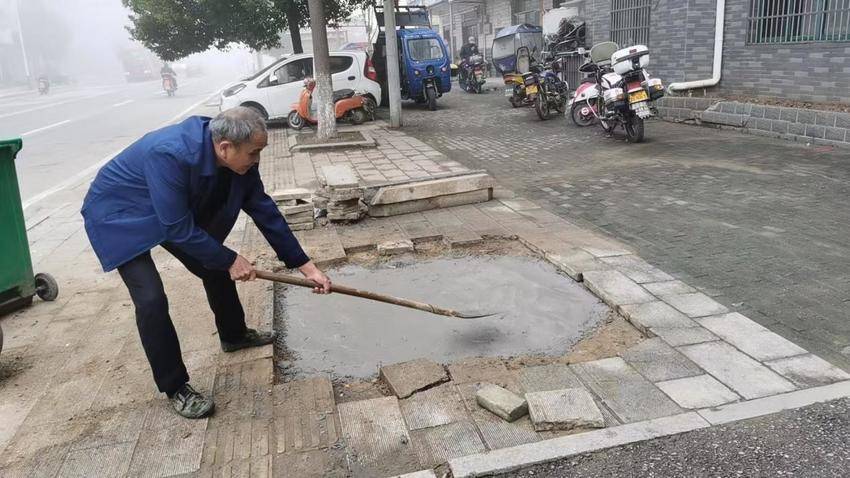 红安县八里湾镇：给城市“舒筋活络”，绣花功夫修补群众幸福感.docx