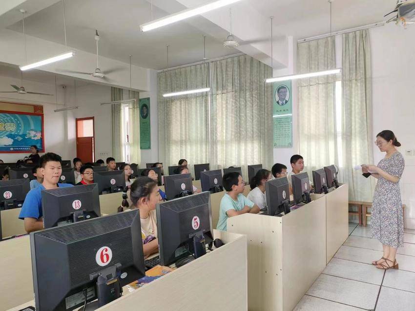 6.29金子坝社区卫生服务中心：健康“邮”关爱  同心护未来.docx