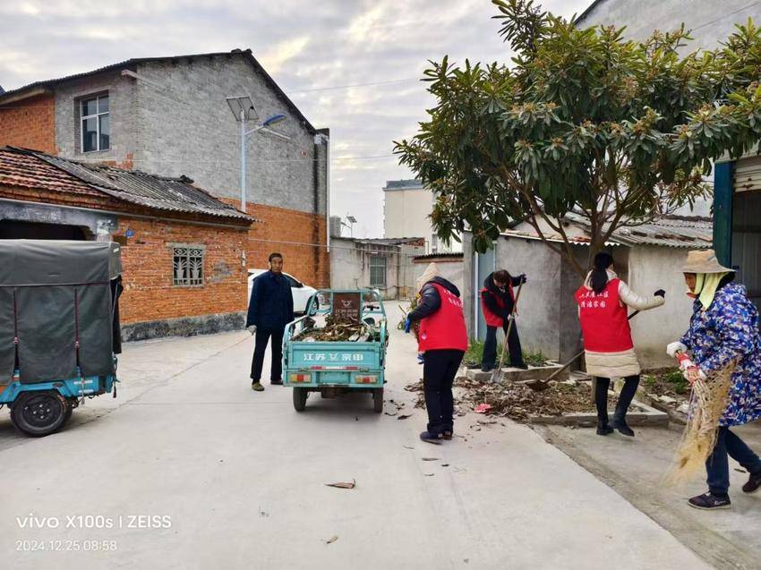 六草屋社区--云端与微网的创新“清洁密码“0116.docx