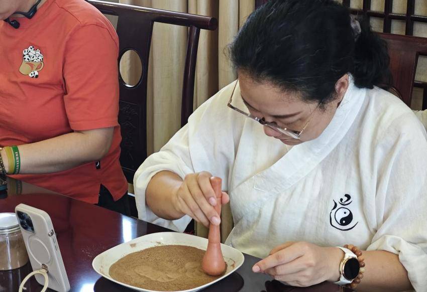 1_武当国学夏令营：亲传承非遗技艺  开启文化之旅(1)(1).docx