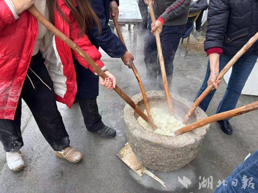 石臼声声传乡韵 糍粑甜甜迎游子(1).doc