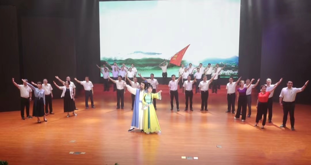 自编自演情景剧  深学细悟生态观.docx