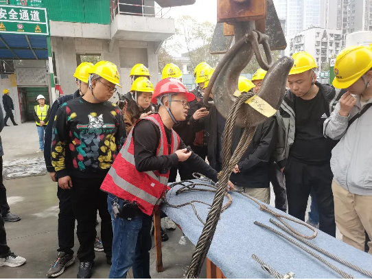 全省住建领域安全管理（监督）人员工伤预防能力提升培训在宜昌举办.doc