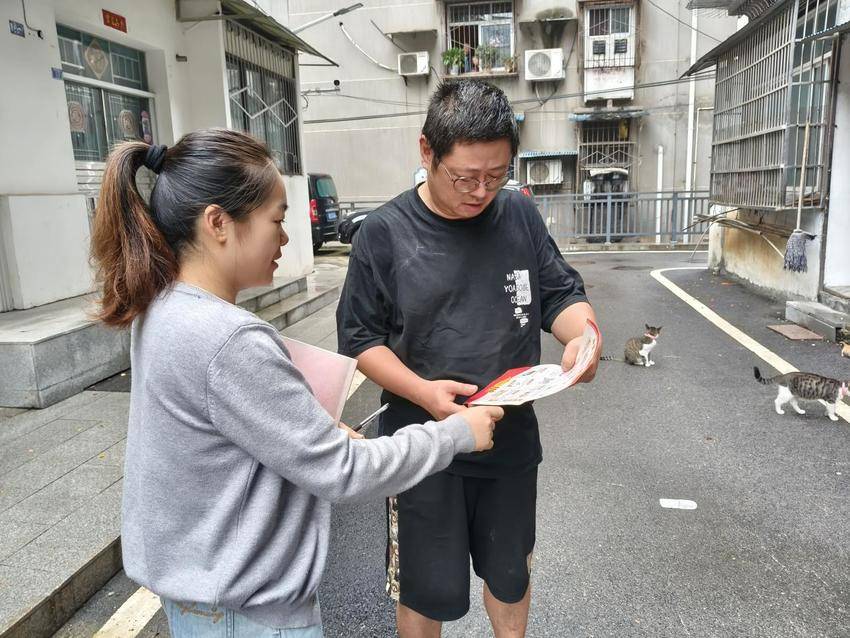 桃花岭社区开展国庆前安全排查 筑牢节日安全屏障.docx
