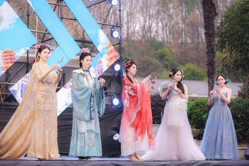 12.17 超级文旅日预告.docx