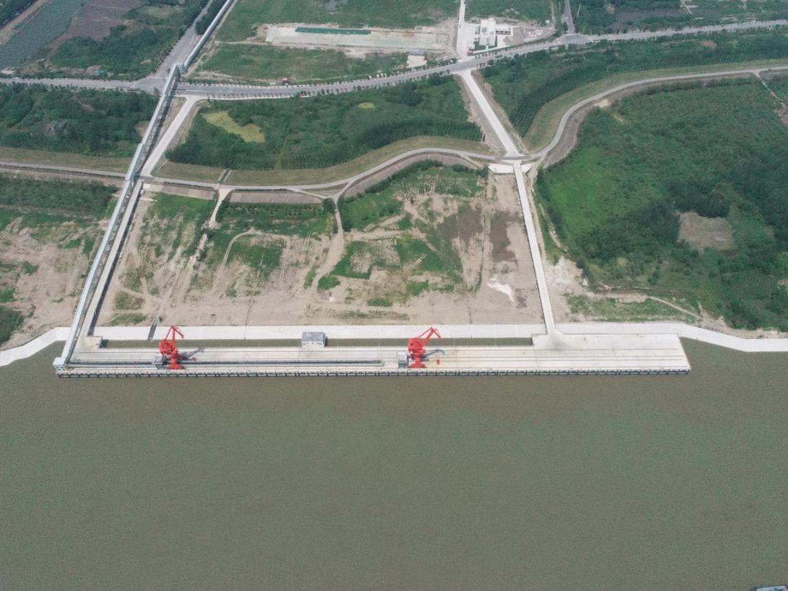 【交通强国】芜湖港裕溪口港区信义光伏公用码头工程通过交工验收.docx