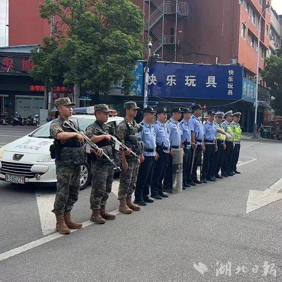 广水交警：守一城“烟火”护一夏“平安”