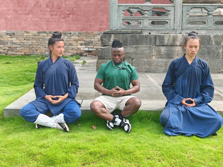 外籍博主Tesso龙哥武当山采风创作 沉浸式体验武当文化魅力(3).docx