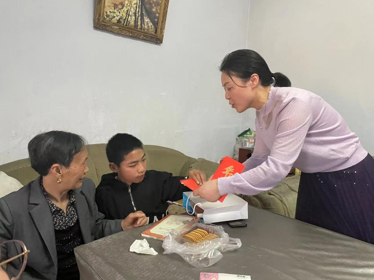 4.28红庙社区  党建引领 多网合一治理模式助推成效.docx