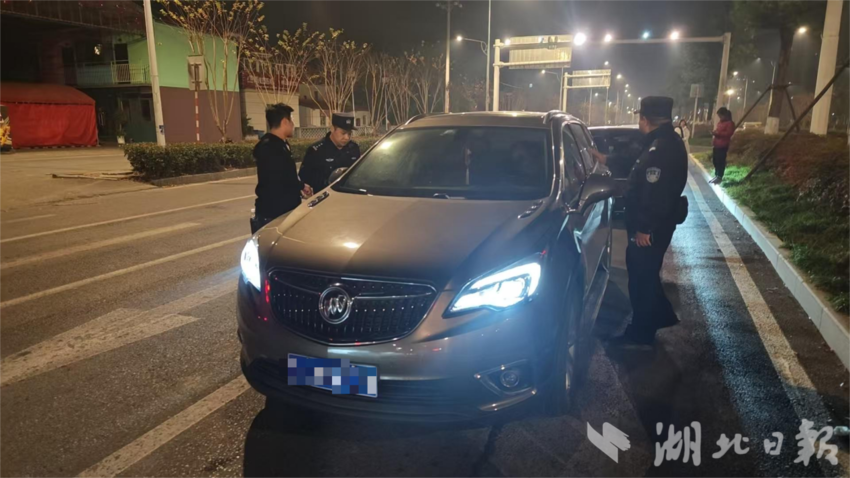 警民携手紧急救援 昏迷司机转危为安.docx