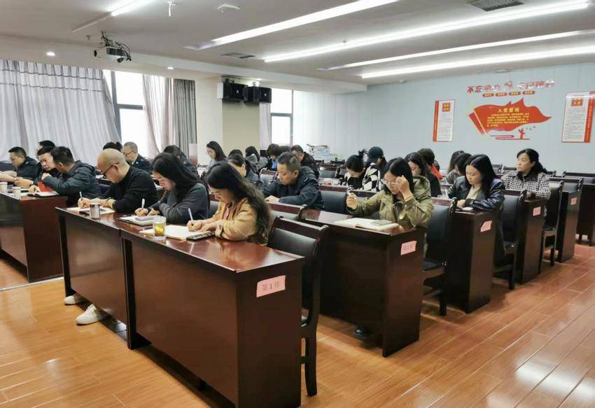 联合主题党日活动：党建引领 税企共建.docx