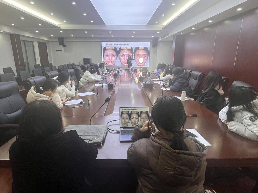 妆点“她”时代，绽放“她”魅力——罗家桥街道庆“三八”妇女节美妆体验培训活动.docx