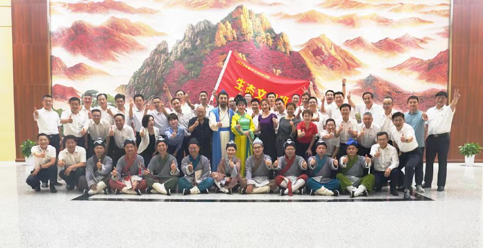 自编自演情景剧  深学细悟生态观.docx